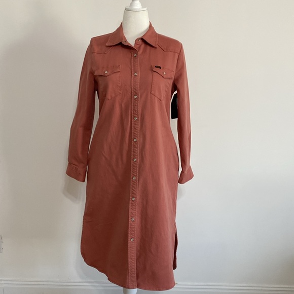 Western Style Dress - Picture 12 of 13